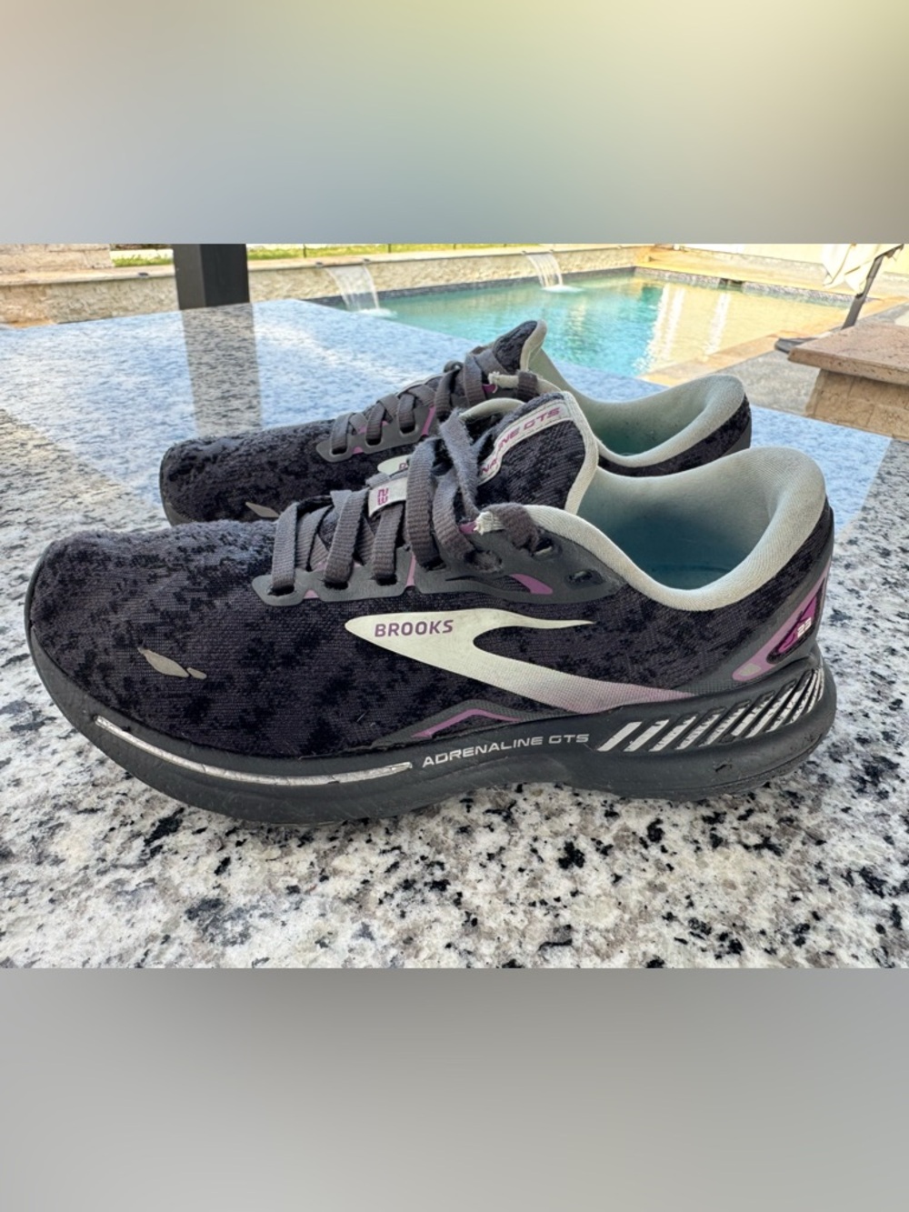 Brooks Black and Light Purple Adrenaline GTS Women's Running Shoes size 8